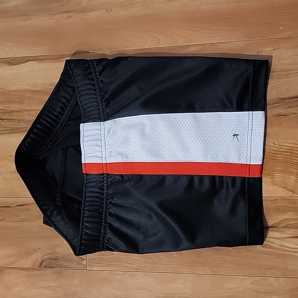 Womens black sports shorts - Picture 3 of 5